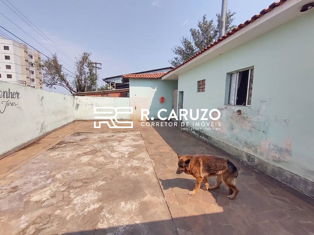 Casa à venda com 3 quartos, 219m² - Foto 4