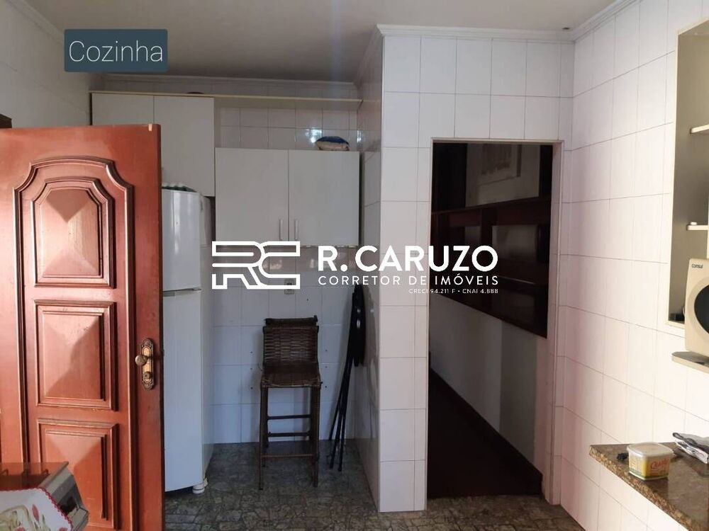 Casa à venda com 3 quartos, 226m² - Foto 3