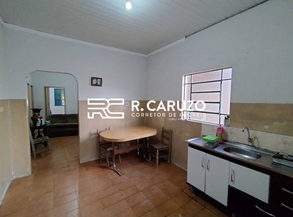 Casa à venda com 2 quartos, 189m² - Foto 2