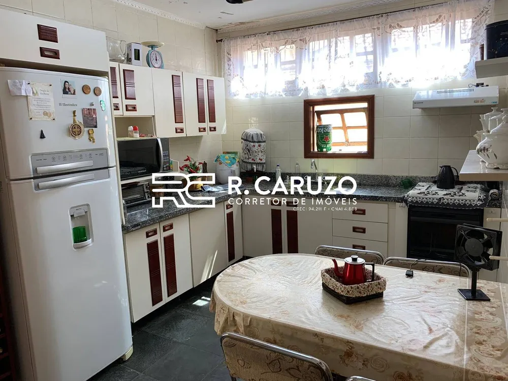 Casa, 4 quartos, 298 m² - Foto 2