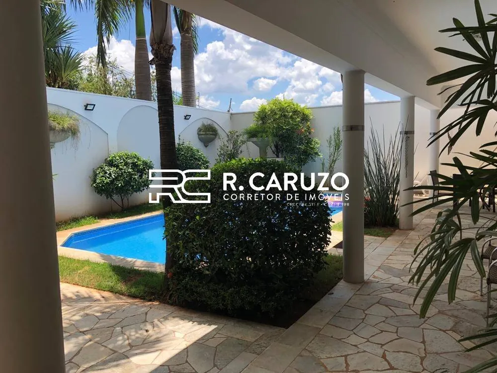 Casa, 4 quartos, 368 m² - Foto 1