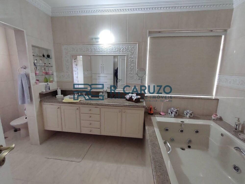 Casa de Condomínio à venda com 3 quartos, 325m² - Foto 3