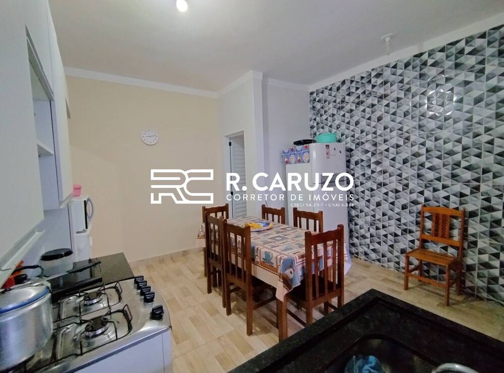 Casa à venda com 2 quartos, 120m² - Foto 2