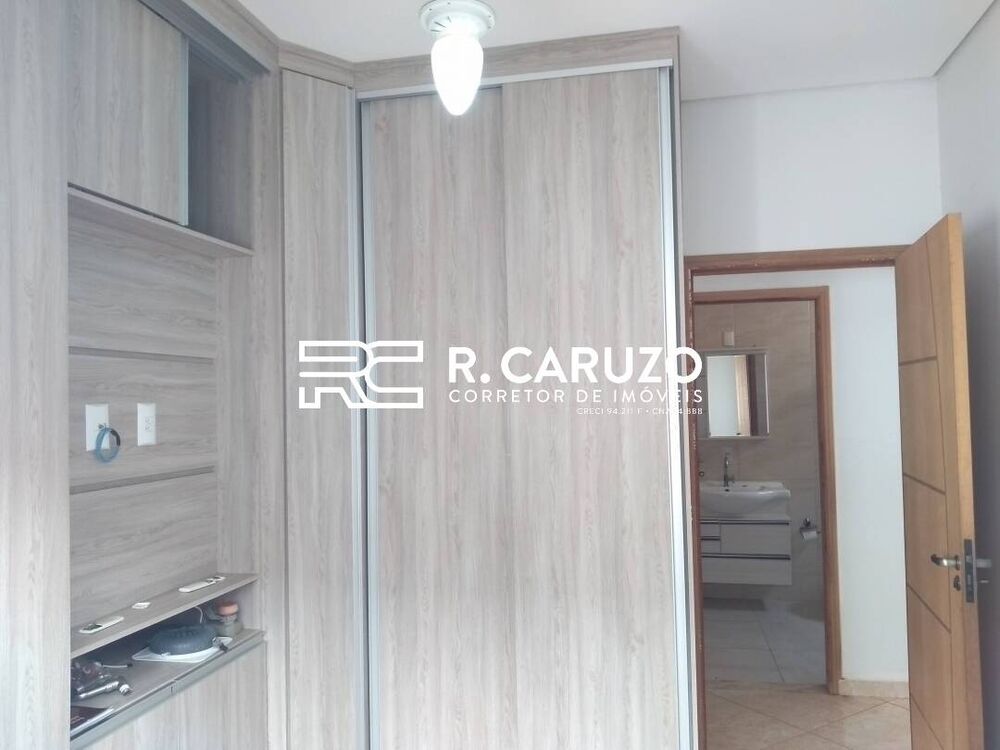 Casa à venda com 3 quartos, 142m² - Foto 4