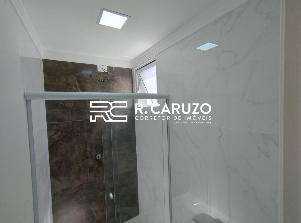 Apartamento à venda com 2 quartos, 67m² - Foto 4