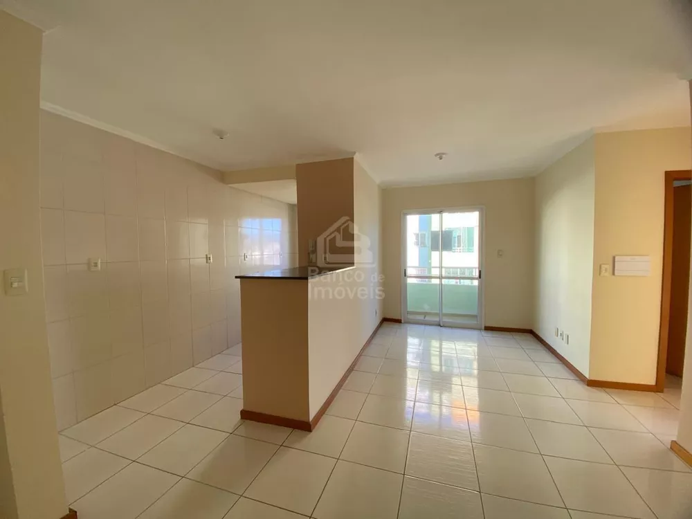 Apartamento à venda com 2 quartos, 58m² - Foto 2