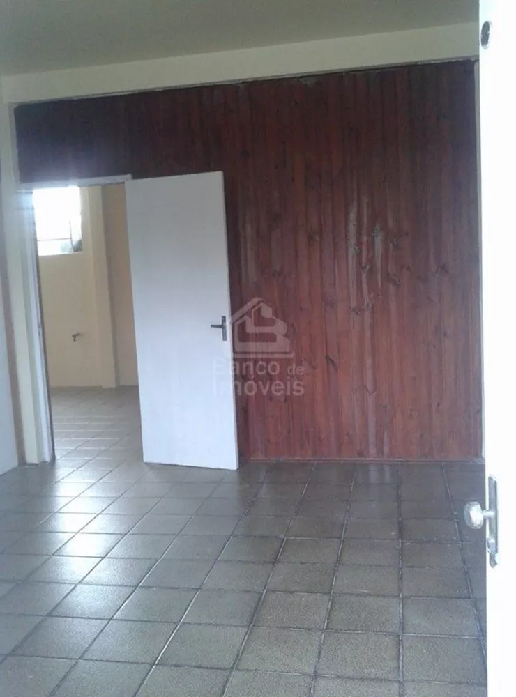 Apartamento à venda com 3 quartos, 200m² - Foto 4