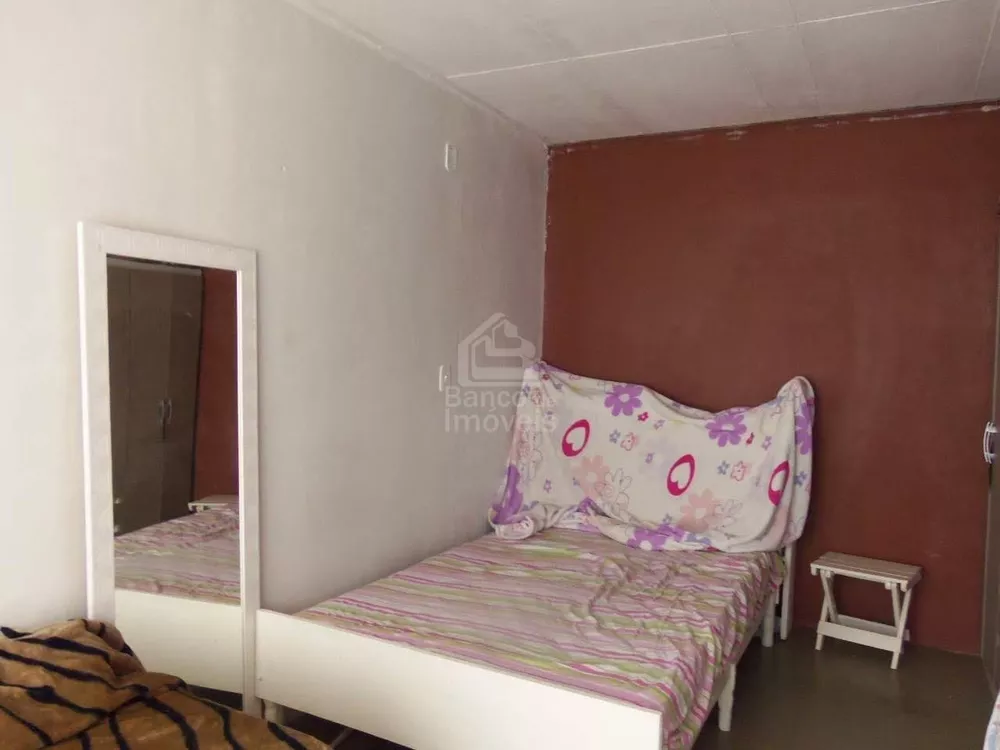 Casa à venda com 2 quartos, 40m² - Foto 2