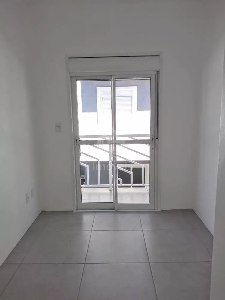 Casa à venda com 2 quartos, 77m² - Foto 9