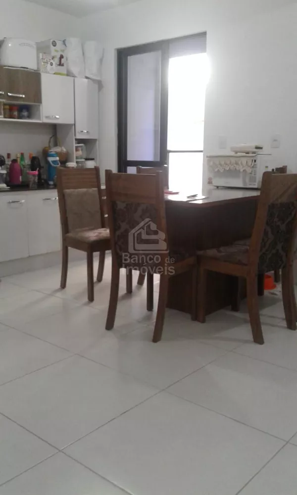 Apartamento à venda com 2 quartos, 74m² - Foto 1