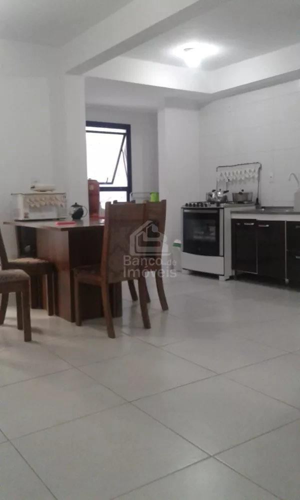 Apartamento à venda com 2 quartos, 74m² - Foto 2