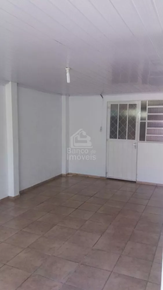 Casa à venda com 4 quartos, 200m² - Foto 3