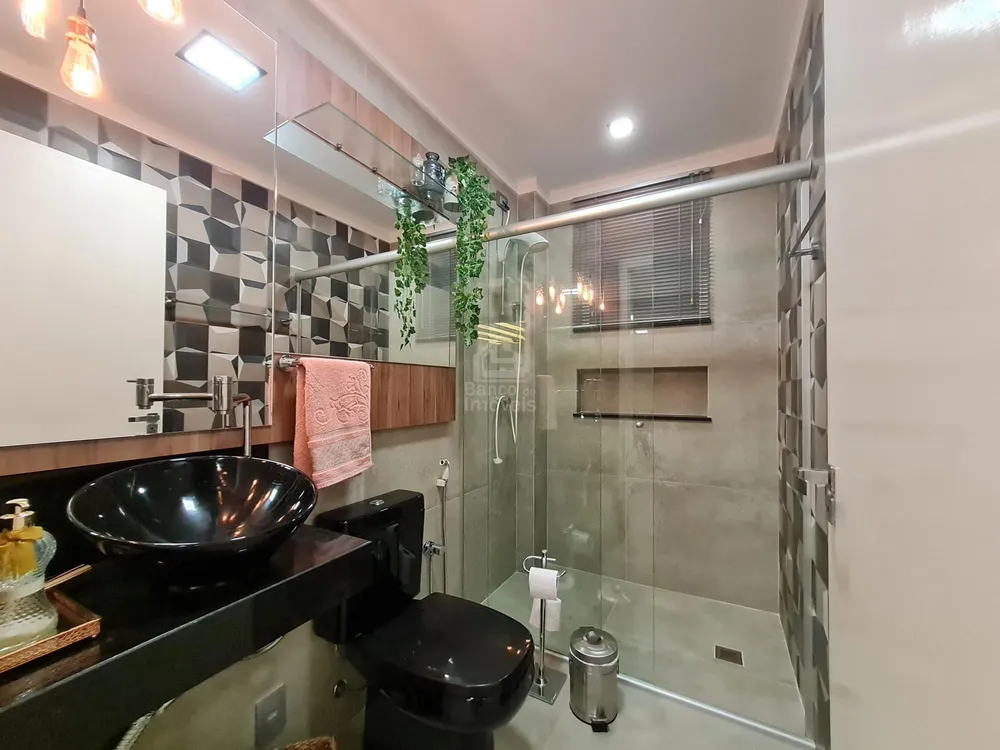 Apartamento, 3 quartos, 230 m² - Foto 2