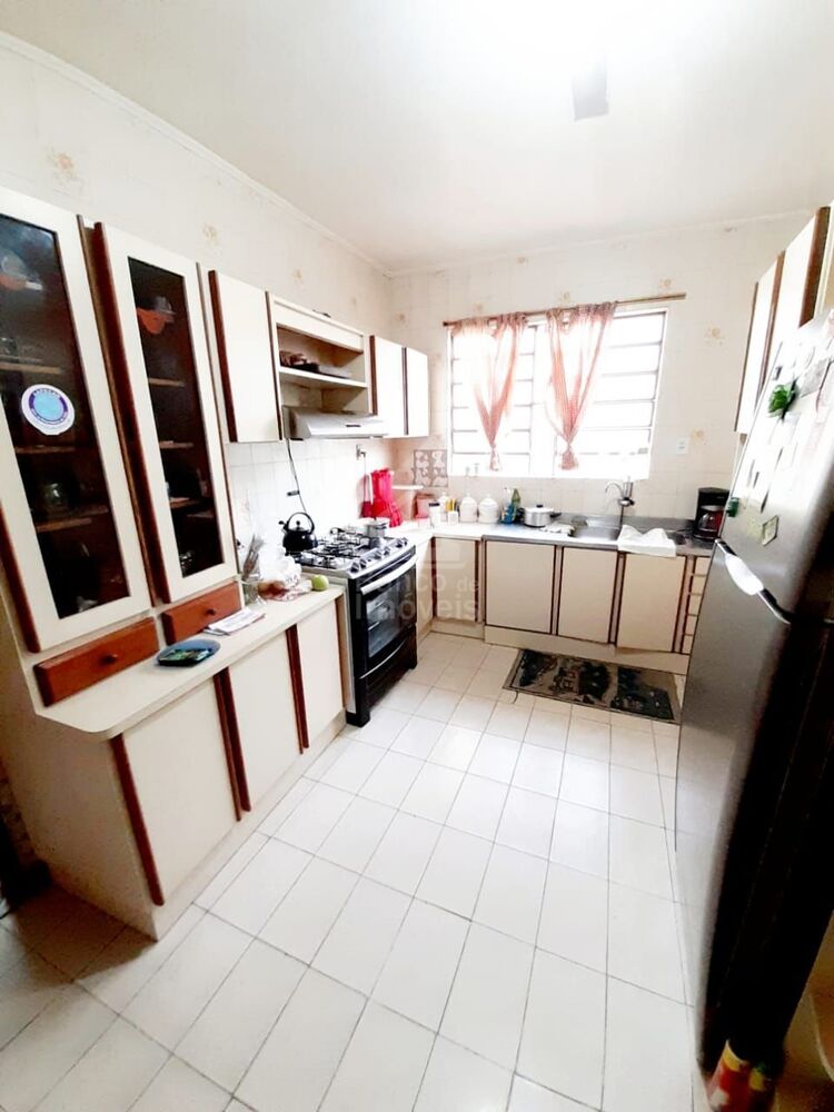 Casa, 4 quartos, 180 m² - Foto 4