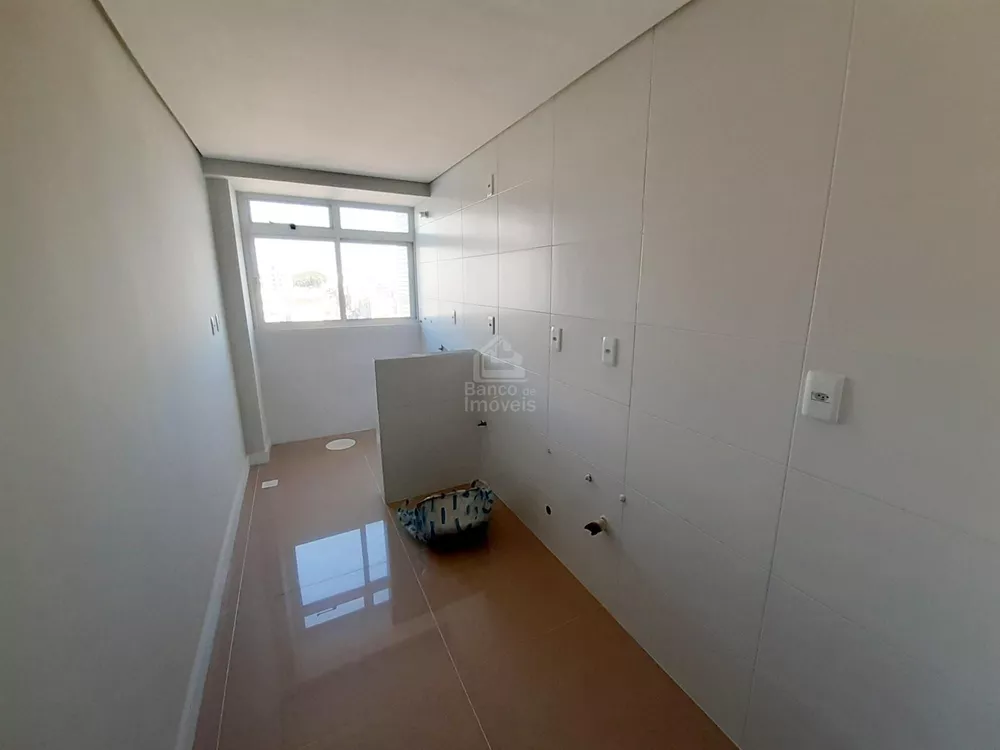 Apartamento à venda com 2 quartos, 80m² - Foto 4