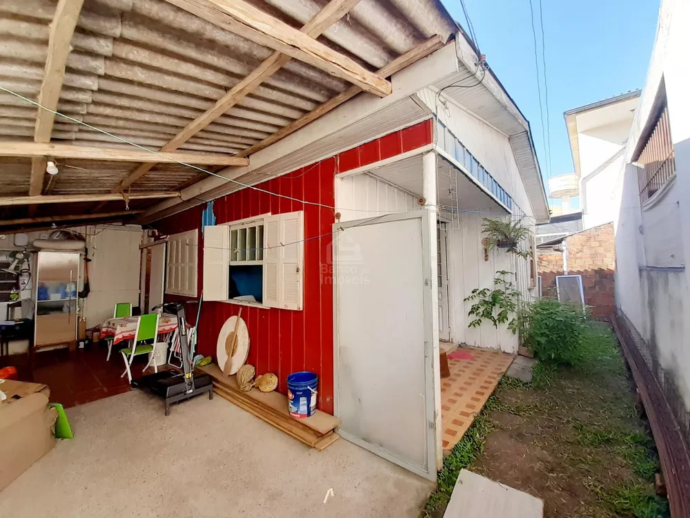 Casa à venda com 2 quartos, 81m² - Foto 3