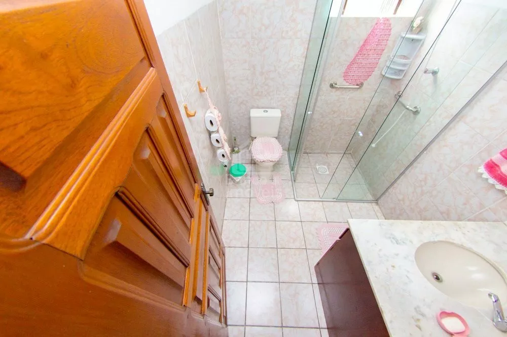 Casa, 4 quartos, 180 m² - Foto 2