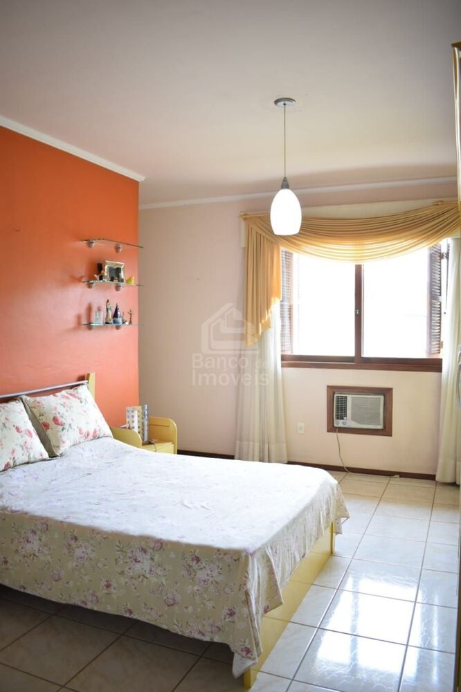 Casa, 4 quartos, 264 m² - Foto 3