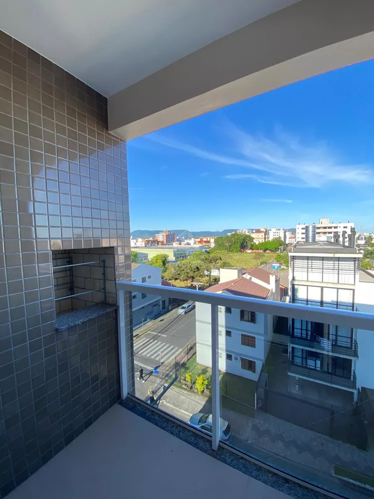 Apartamento à venda com 2 quartos, 68m² - Foto 4