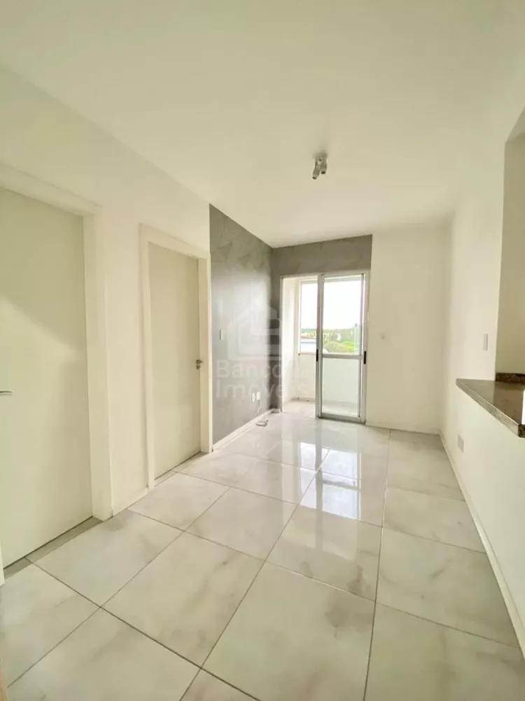 Apartamento à venda com 1 quarto, 38m² - Foto 2