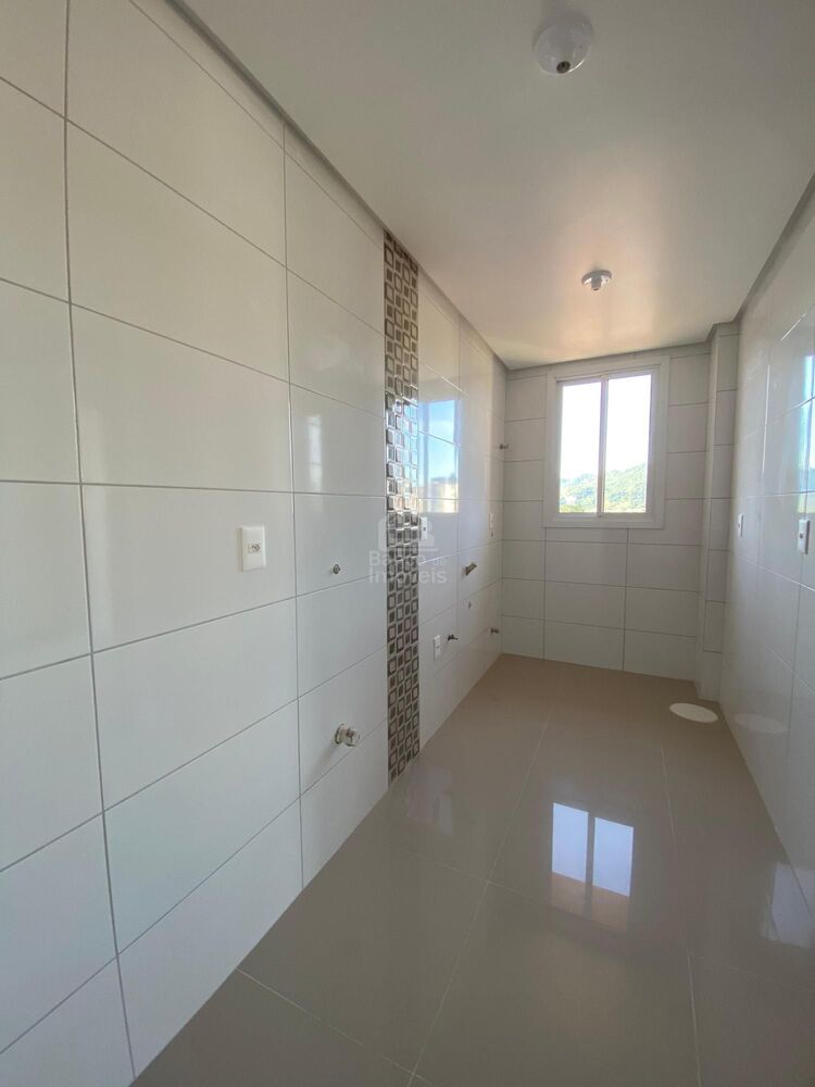 Apartamento à venda com 2 quartos, 78m² - Foto 3