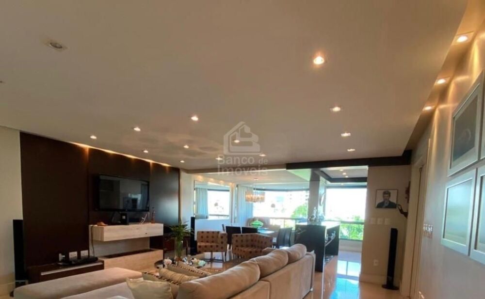 Apartamento, 3 quartos, 239 m² - Foto 1