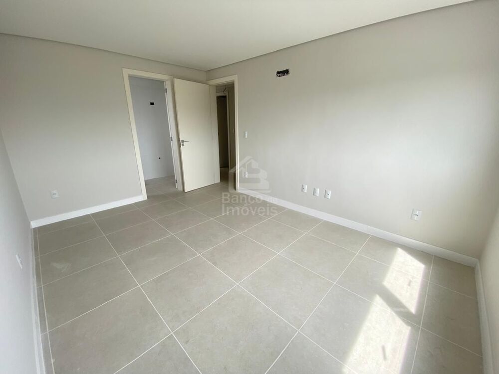 Apartamento, 2 quartos, 77 m² - Foto 2