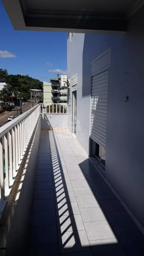 Apartamento à venda com 3 quartos, 109m² - Foto 2