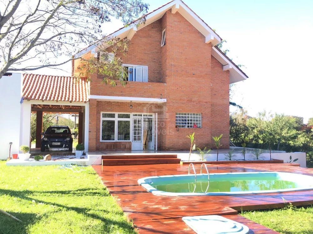 Casa à venda com 5 quartos, 360m² - Foto 1