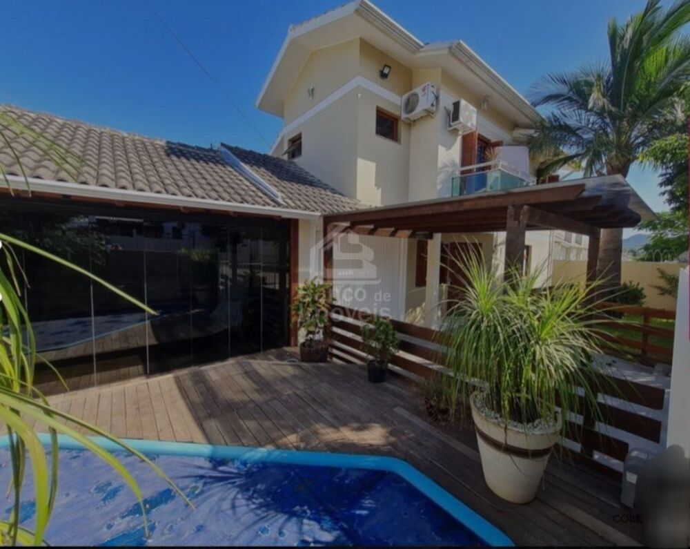 Casa, 3 quartos, 223 m² - Foto 2