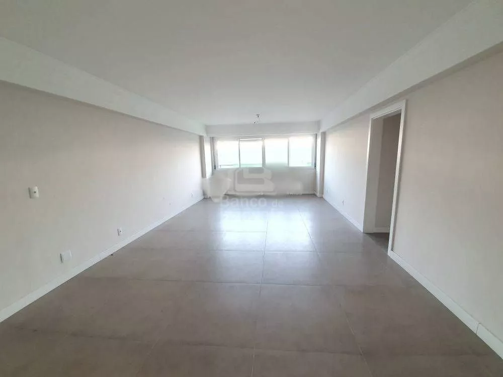 Apartamento à venda com 3 quartos, 152m² - Foto 2