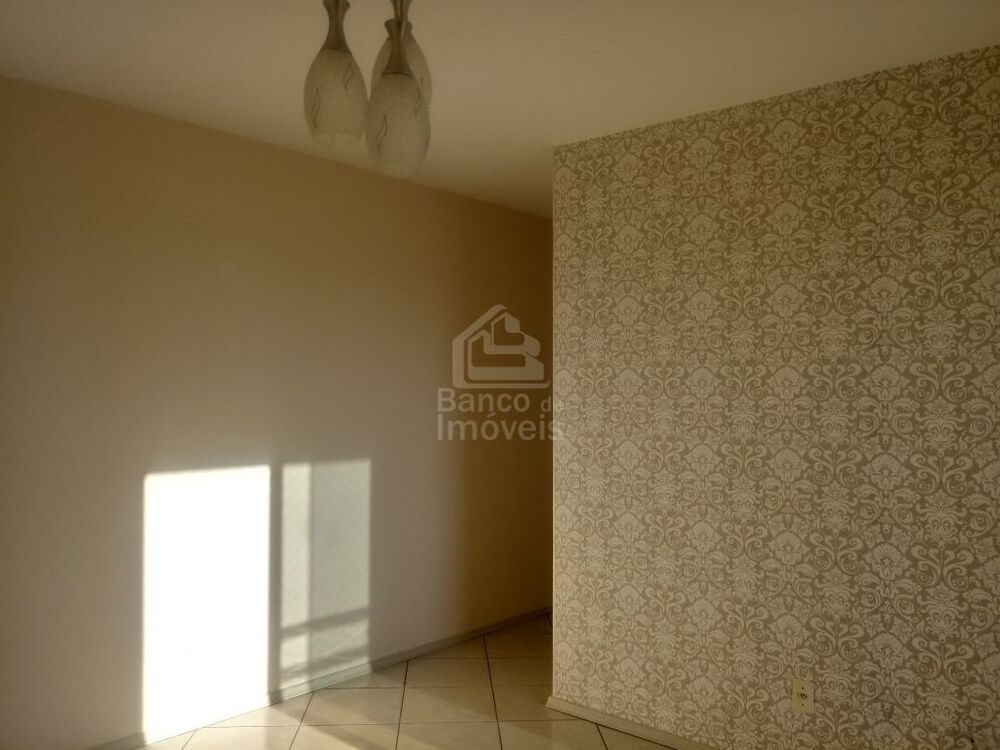 Apartamento à venda com 3 quartos, 80m² - Foto 1