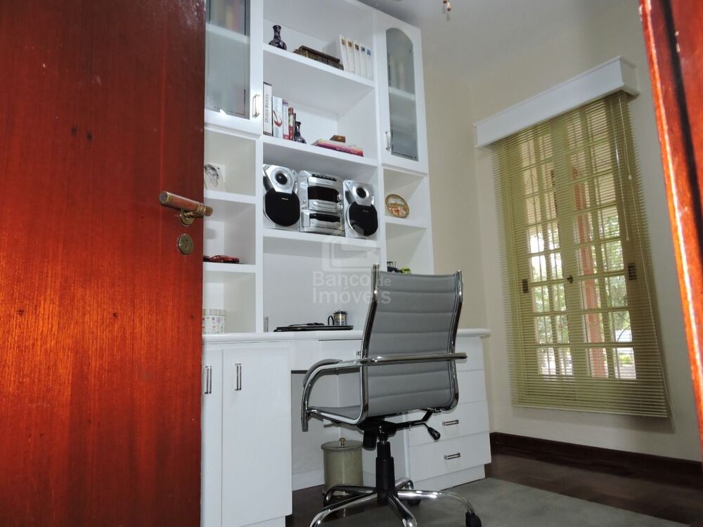 Casa, 4 quartos, 260 m² - Foto 24