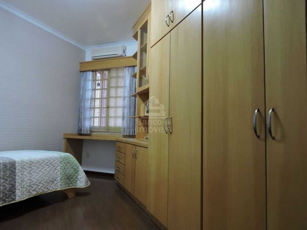 Casa, 4 quartos, 260 m² - Foto 17