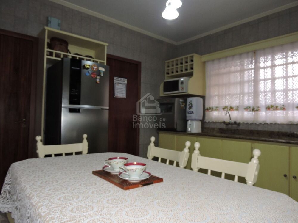 Casa, 4 quartos, 260 m² - Foto 4