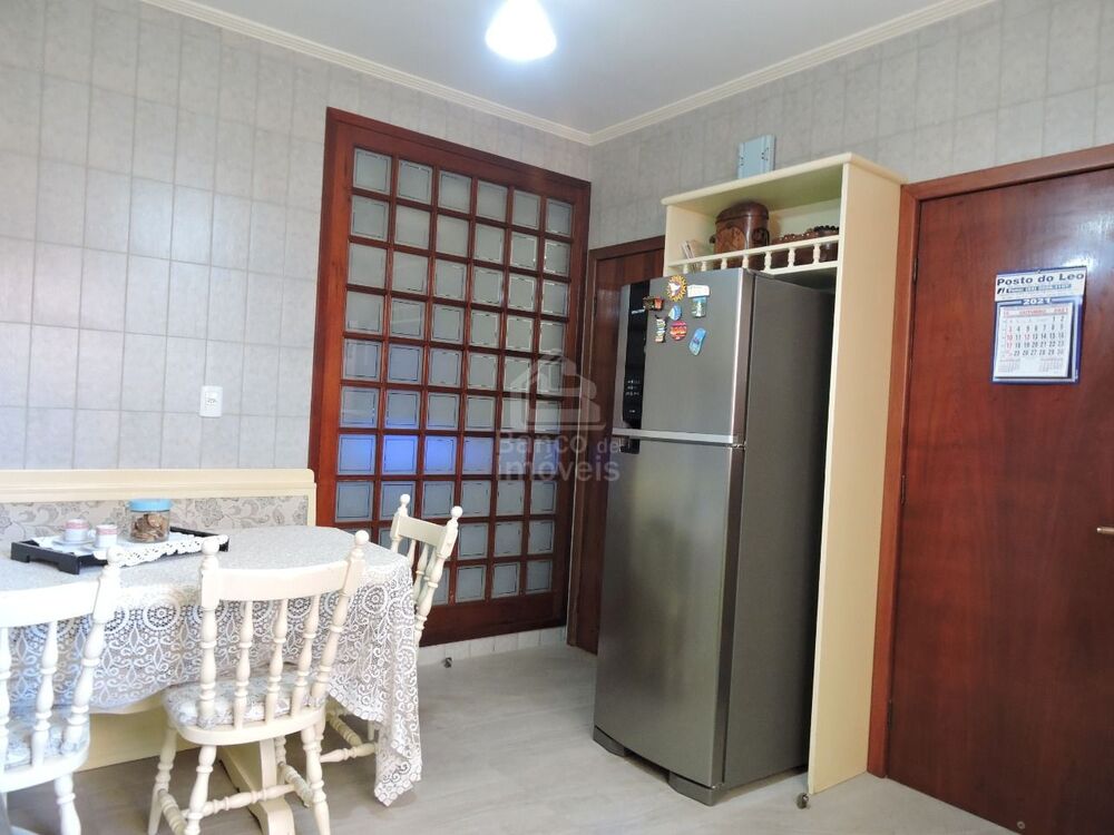 Casa, 4 quartos, 260 m² - Foto 5