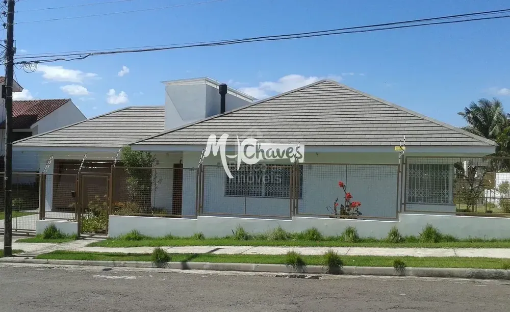 Casa, 3 quartos, 216 m² - Foto 1