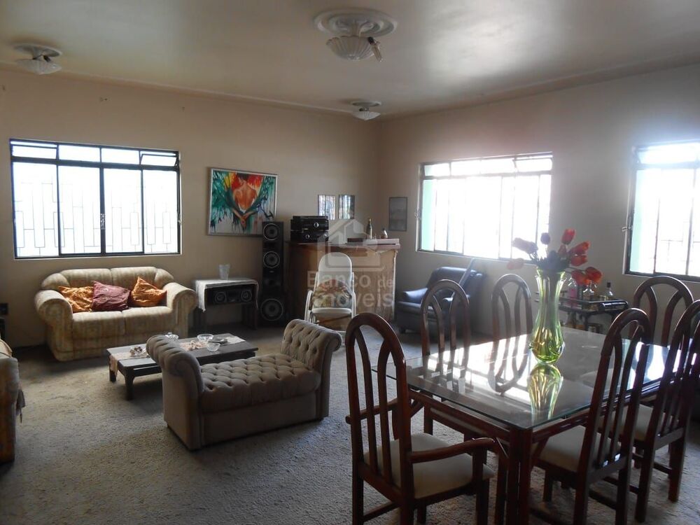Casa, 5 quartos, 323 m² - Foto 2