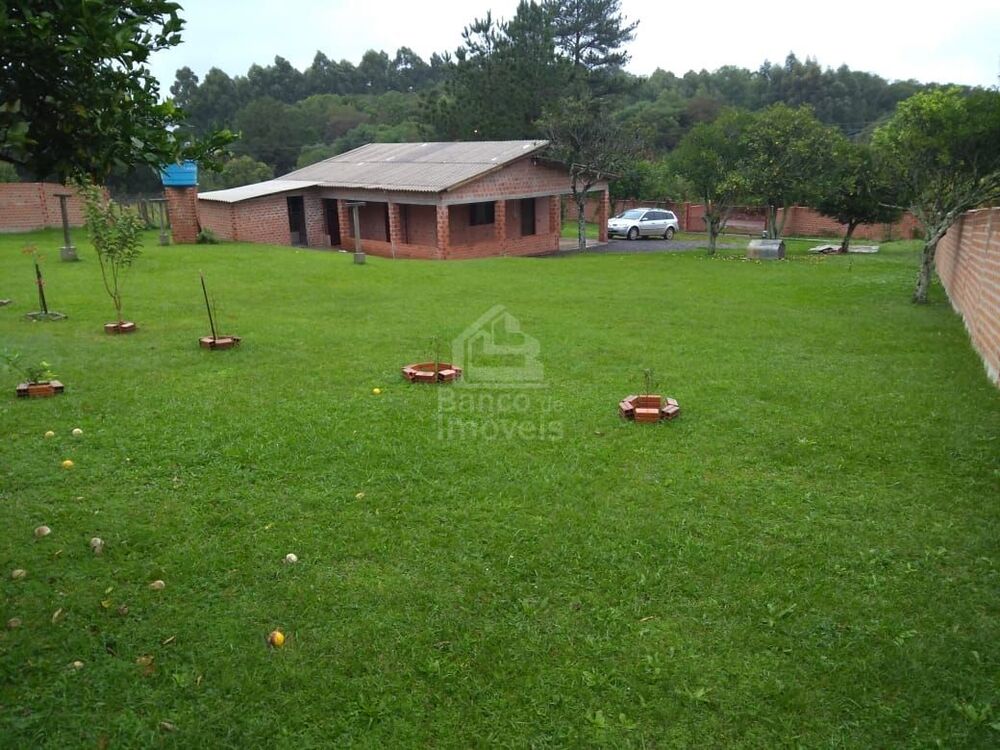 Fazenda à venda com 2 quartos, 2250m² - Foto 1