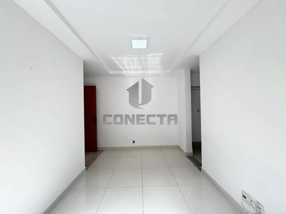 Apartamento à venda com 3 quartos, 53m² - Foto 2