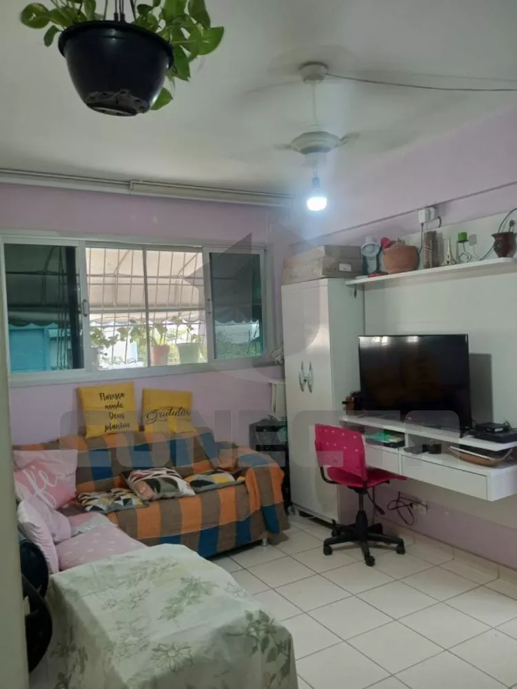 Apartamento à venda com 2 quartos, 64m² - Foto 1