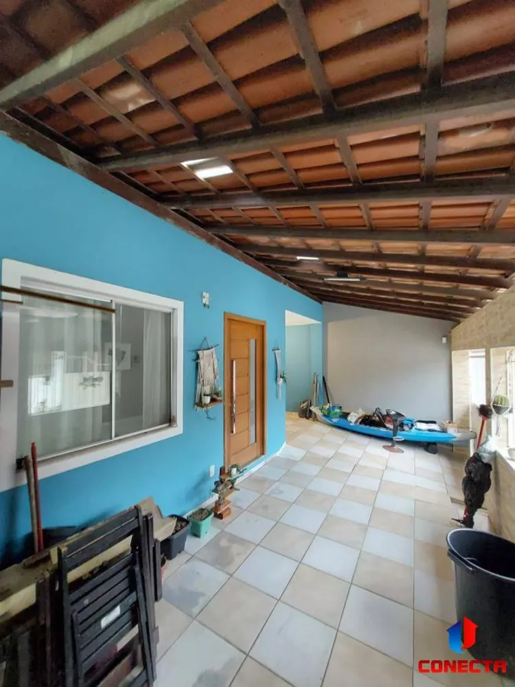 Casa à venda com 3 quartos, 130m² - Foto 2