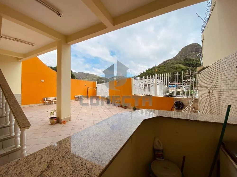 Casa à venda com 4 quartos, 450m² - Foto 3