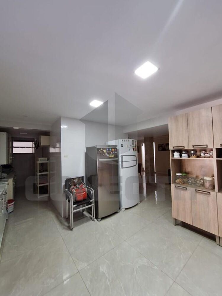 Casa à venda com 3 quartos, 360m² - Foto 13