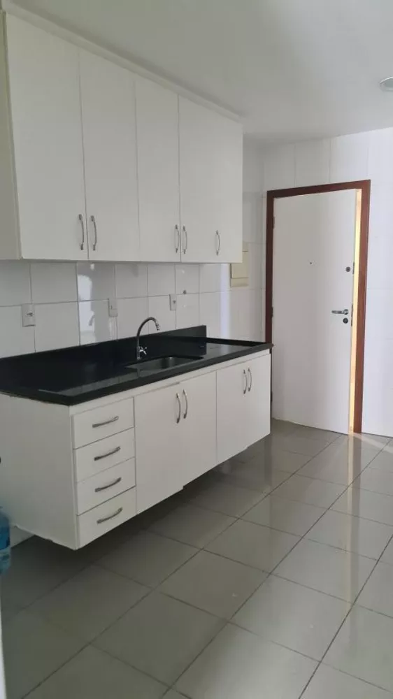 Apartamento à venda com 4 quartos, 157m² - Foto 5