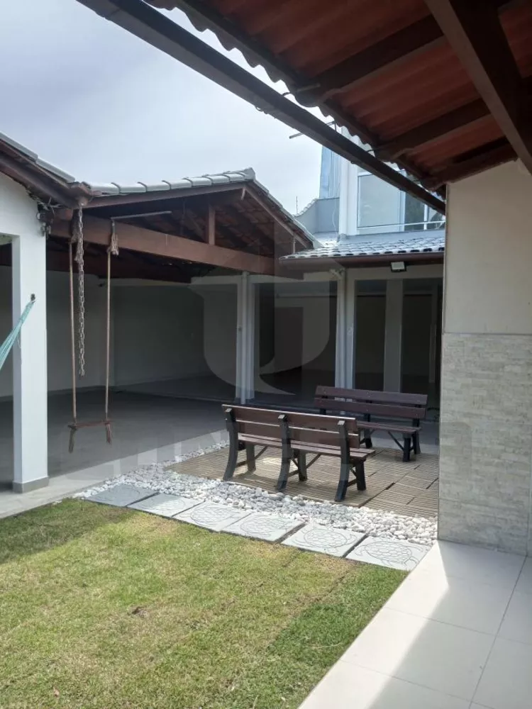 Casa à venda com 4 quartos, 375m² - Foto 11