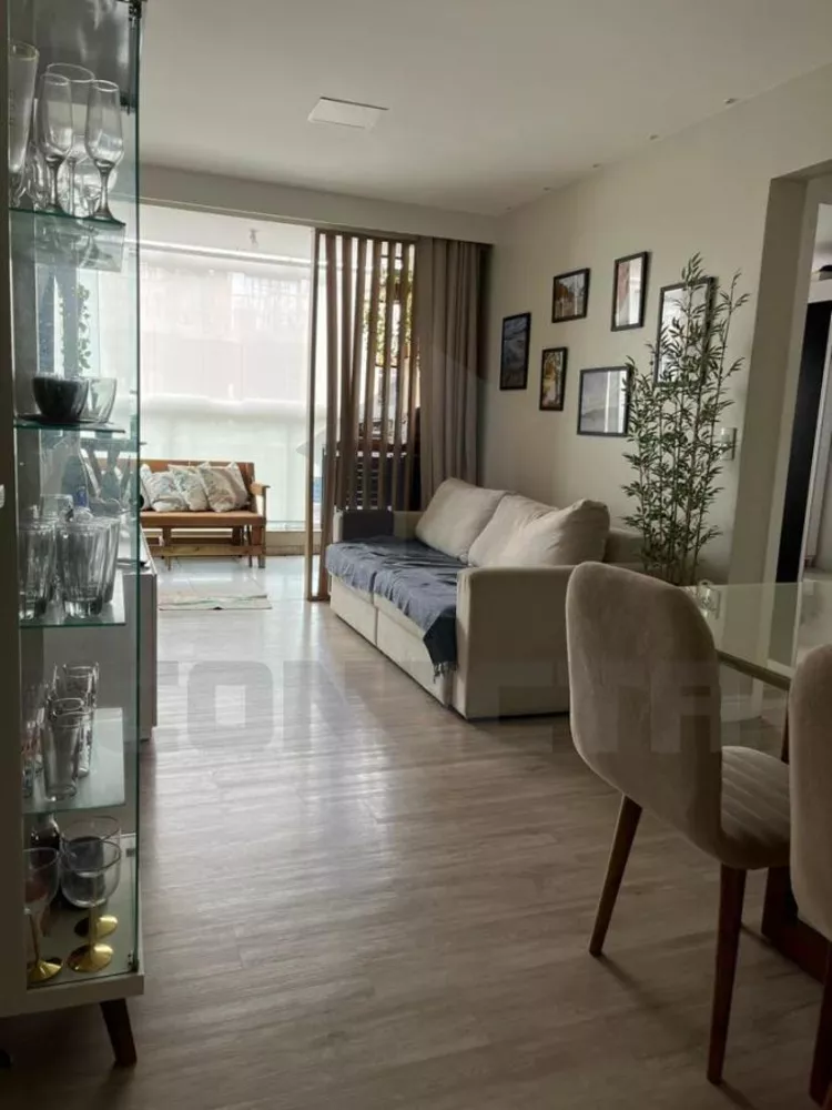 Apartamento à venda com 2 quartos, 65m² - Foto 3