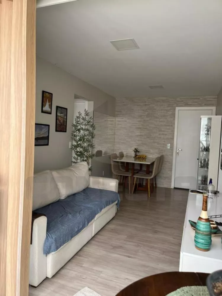 Apartamento à venda com 2 quartos, 65m² - Foto 1