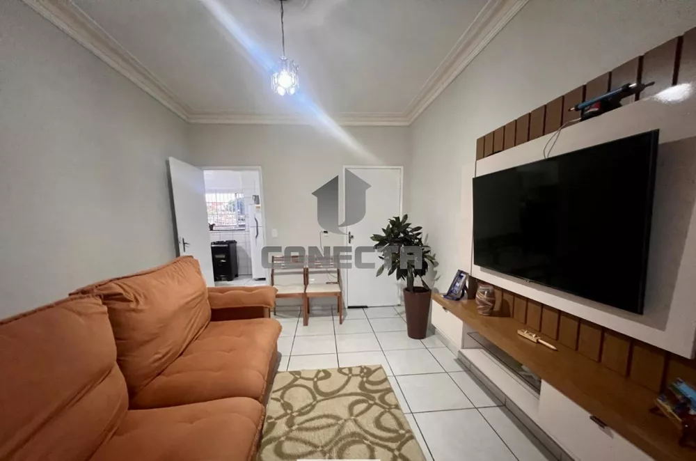 Apartamento à venda com 3 quartos, 81m² - Foto 1