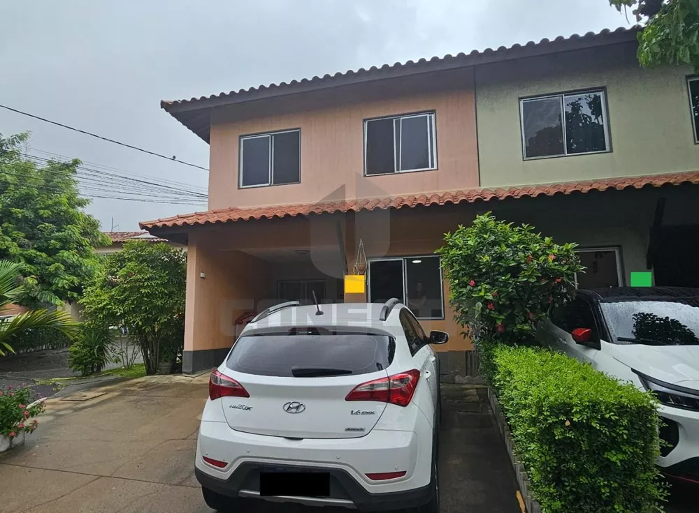 Casa à venda com 4 quartos, 140m² - Foto 1